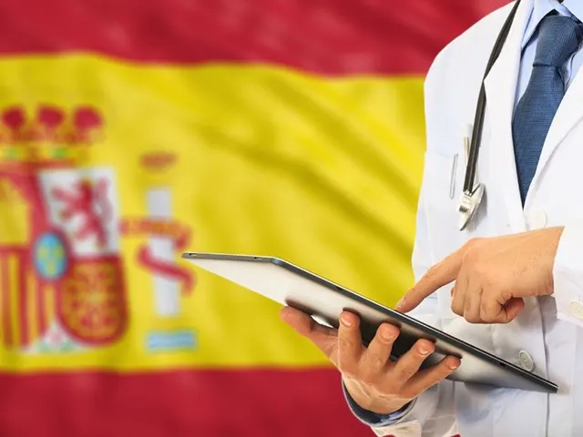 بهترین بیمه درمانی خصوصی در اسپانیا-دریم لند-5050